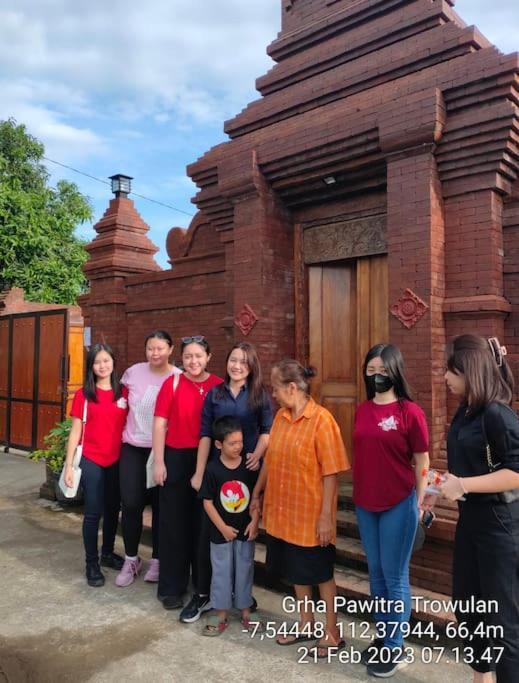 Grha Pawitra * Trowulan