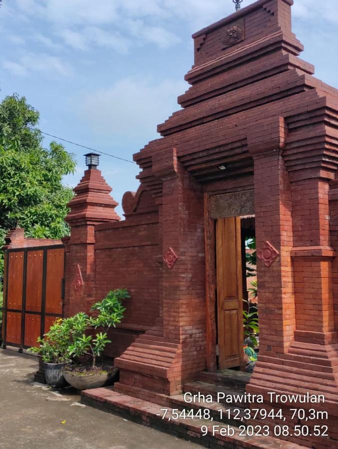 Grha Pawitra * Trowulan