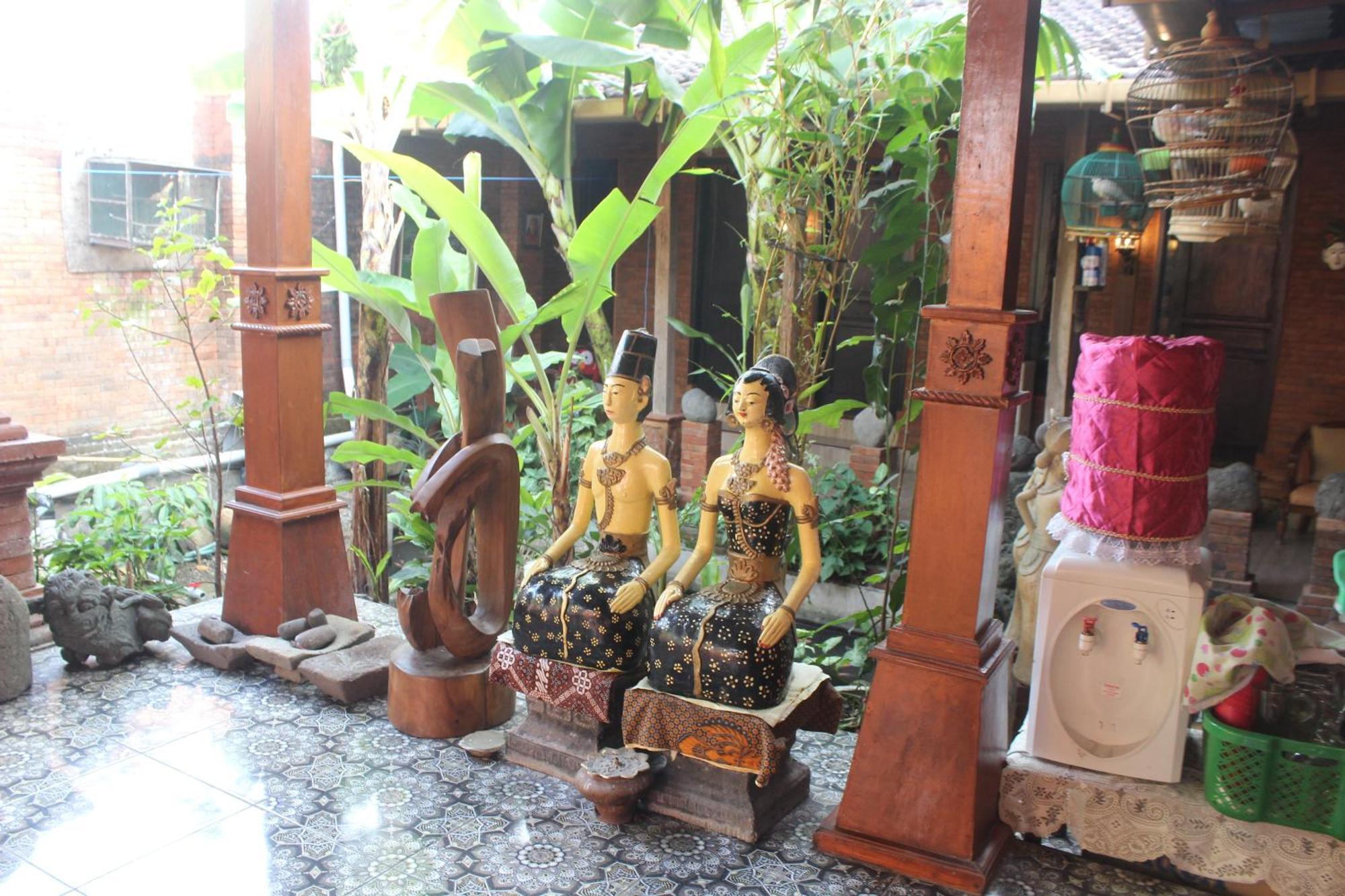 Grha Pawitra * Trowulan